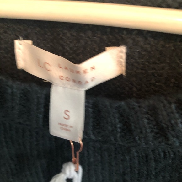 Sweater - Picture 4 of 6